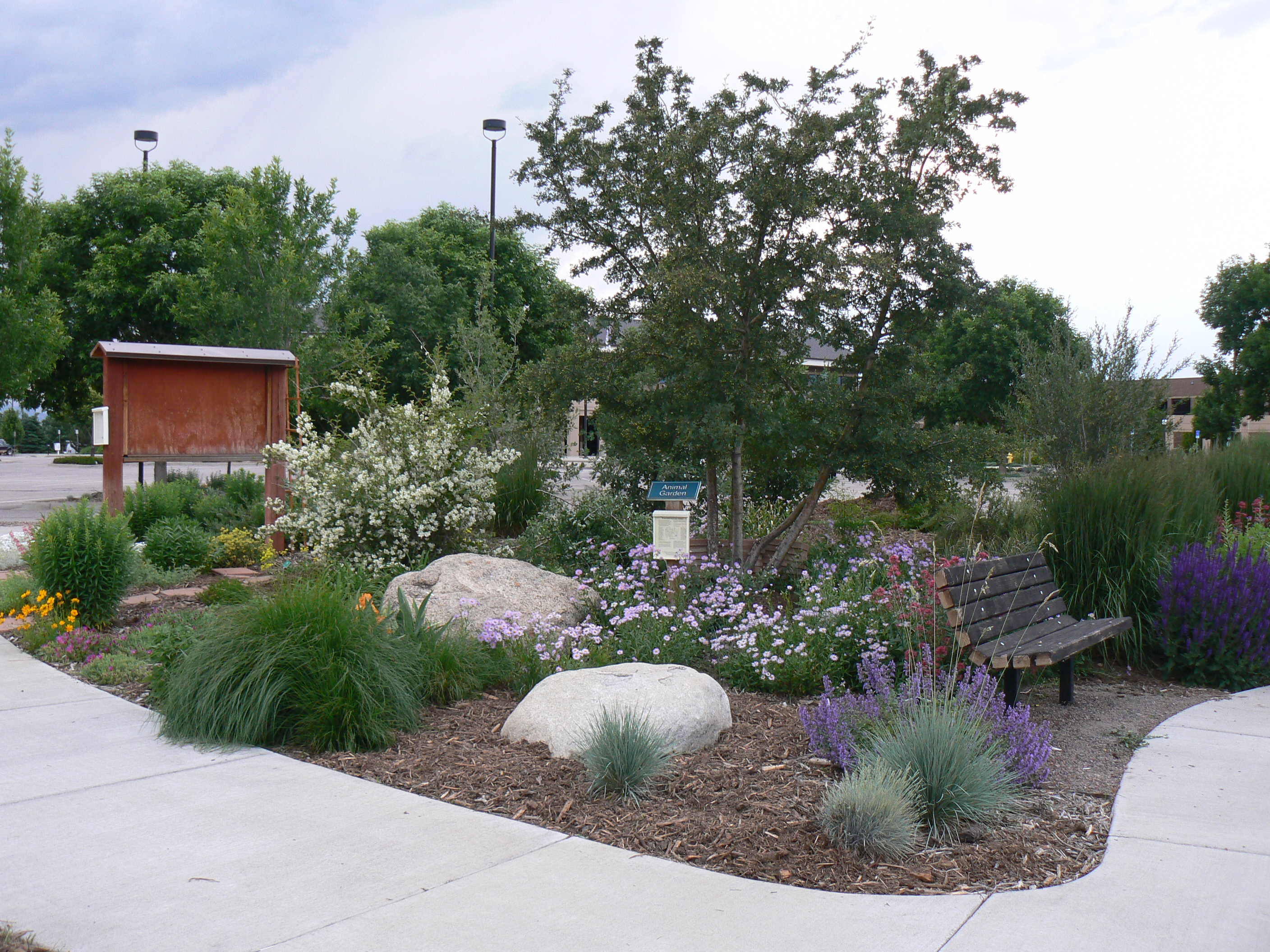 city-of-broomfield-xeriscape-demonstration-garden-plant-select